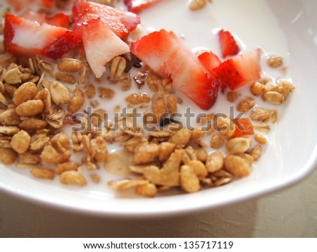 corn flakes with strawberries