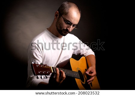 lefty guitar player