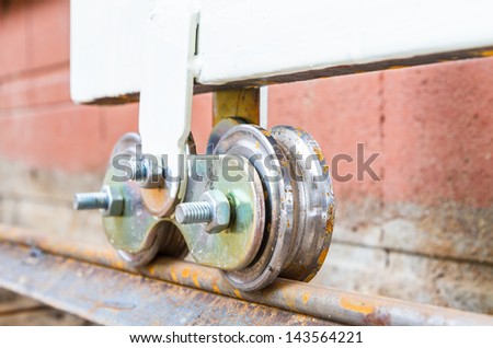slide door with wheel bearing