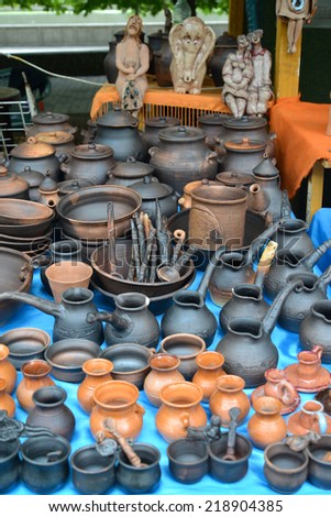 Ceramic ware of handwork at fair of national creativity