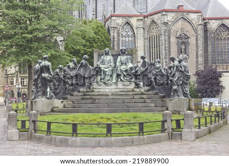 Statue of the van Eyck brothers in Ghent. The plaque reads Huberto et Johanni van Eyck