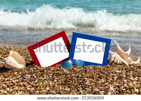 photo frame on the beach, photography on the beach, sea shells, beach vacation, beach pebbles, picture, frame, beach, photo, sunglasses, reflection, background, sand, black sea, summer