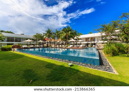 HUA HIN, THAILAND - MAY 23: Main pool of Putahracsa Hua Hin Hotel on May 23, 14. It is a new luxury hotel in Hua Hin, the design of the space, 59 units ranging from standard rooms to pool villas.