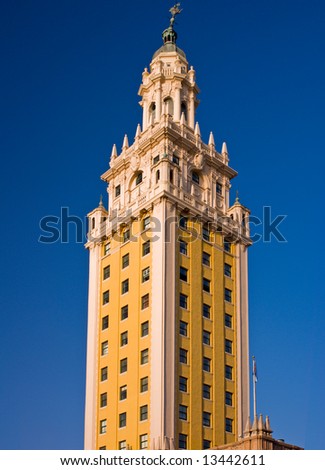 Miami Freedom Tower, Historical Symbol of Cuban Immigration