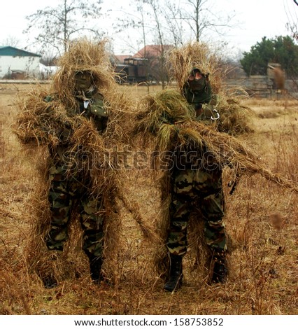 PANCEVO, SERBIA - CIRCA JANUARY 2007: Yugoslav army special force soldiers trains their skills, circa January 2007 in Pancevo