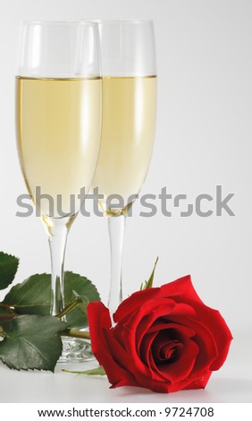 goblet shampagne wine anniversary rose love red romantic