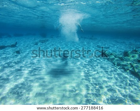 Underwater bubble splash. Underwater moving activity/Sea underwater splash