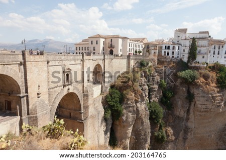 Spain, Rhonda, new bridge and house on the edge of the precipice