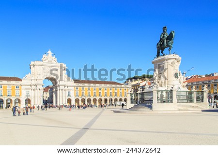 LISBON, PORTUGAL - DECEMBER 22, 2014: Arch da Rua Augusta and statue of King Jose I at the Praca do Comercio in Lisbon, Portugal on December 22, 2014