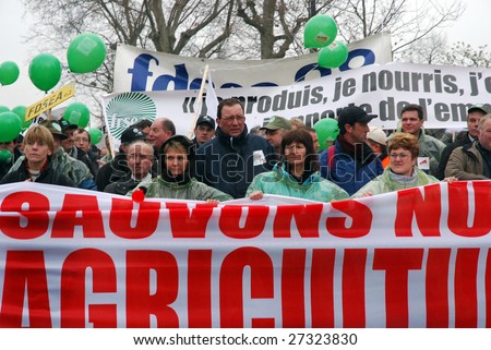 PARIS - MARCH 25: French farmers demonstrate to against the plan of French agriculture minister Michel Barnier on the redistribution of the European financial aids on March 25, 2009 in Paris, France