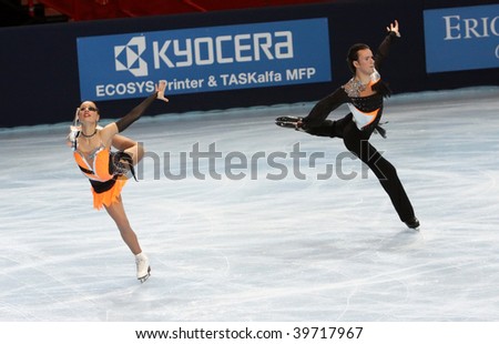 PARIS - OCTOBER 17: Kristina GORSHKOVA and Vitali BUTIKOV of Russia perform free dance at the ISU Grand Prix Eric Bompard Trophy at Palais-Omnisports de Bercy October 17, 2009 in Paris, France.