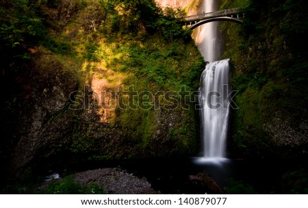 Multnomah Falls - Mount Hood National Forest, Oregon, US.