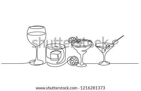 Continuous one line drawing. Bottle and glass of whiskey with ice. Vector illustration