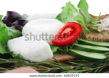 white cheese and bread with mushroom and salad