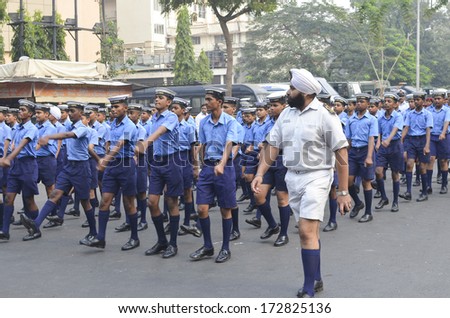Mumbai, India - January 23, 2014 - Students  parading near Marine Drive  during the rehearsal on 23 January 2014 for India\'s Republic Day to be held on 26 January 2014