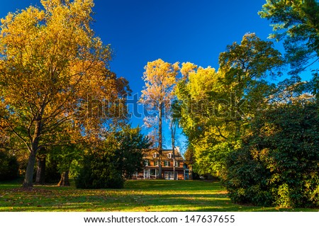 Mansion and autumn colors in Longwood Gardens, Pennsylvania.
