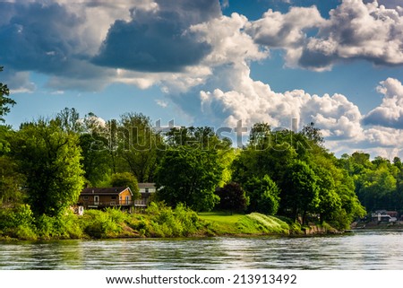 House along the Delaware River, seen from near Easton, Pennsylvania.