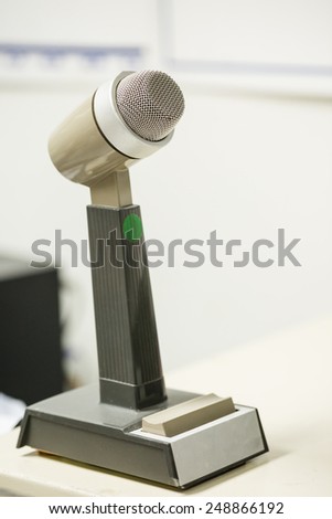 Big microphone for speaker