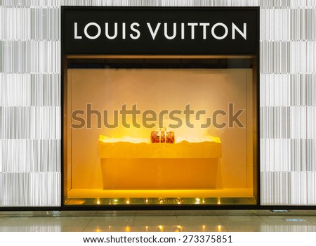 SEOUL,SOUTH KOREA - APRIL 14, 2015 : The new model handbag is showing in LOUIS VUITION shop inside Dongwha duty free department store in Seoul. There are lots of new fashion shops.