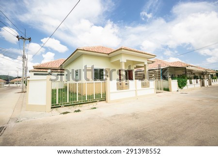 PATTAYA,THAILAND - JUNE 26 : The new modern house for sale are located in the countryside on June 26,2015 in Pattaya,Thailand.