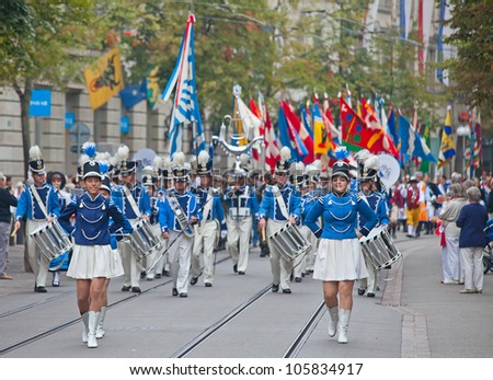ZURICH - AUGUST 1: Swiss National Day parade on August 1, 2011 in Zurich, Switzerland. Zurich city orchestra opening the parade.