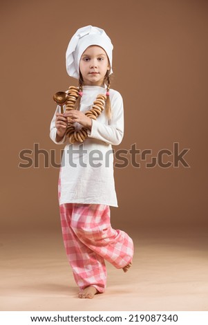 5 years old girl baker studio shot