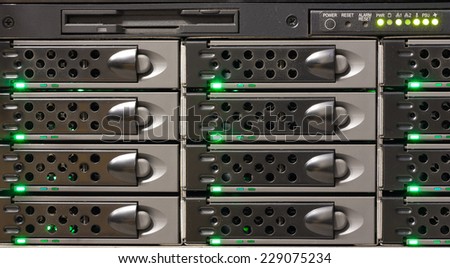 Disk array full of hard disk