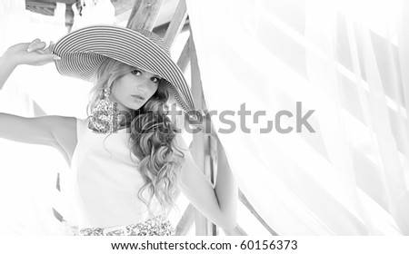 Portrait of a beautiful young luxury woman black-and-white