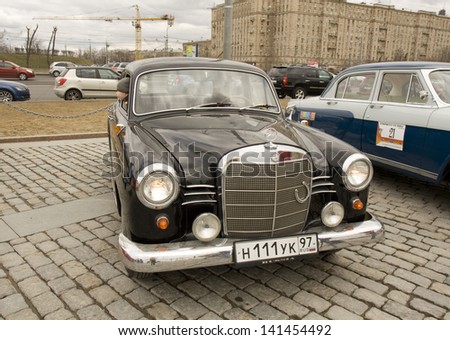 MOSCOW -?? APRIL 21: retro car mercedes on rally of classical cars on Poklonnaya hill,  April 21, 2013, in town Moscow, Russia.
