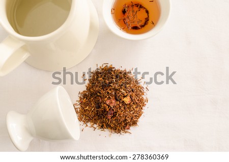 rooibos tea - red tea with strawberry and flower petals
