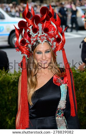 New York, NY  Monday May 04, 2015: Sarah Jessica Parker attends \'China: Through The Looking Glass\' Costume Institute Gala, held at the Metropolitan Museum of Art in New York City, New York.