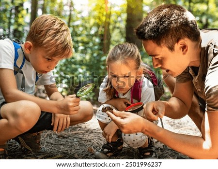 Similar – Foto Bild neugieriges Kind in der Küche entdeckt den Kuchen