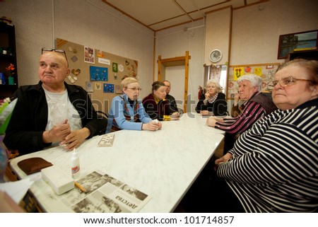 PODPOROZHYE, RUSSIA - MAY 3: Day of Health in Center of social services for pensioners and disabled (Lotto - exercises for the development of attention for eldery), May 3, 2012 in Podporozhye, Russia.