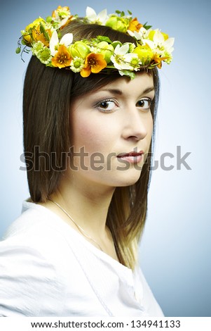 Brunette lady with flower wreath
