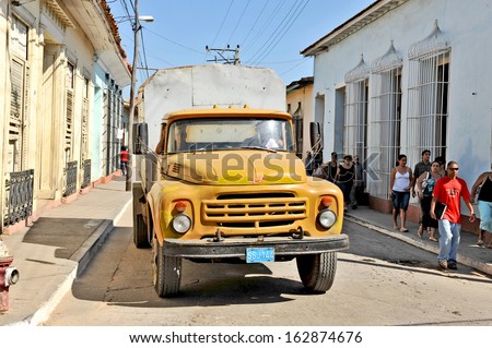 HAVANA, CUBA, MAY 11, 2009. An old American car in Havana, Cuba, on May 11th, 2009.