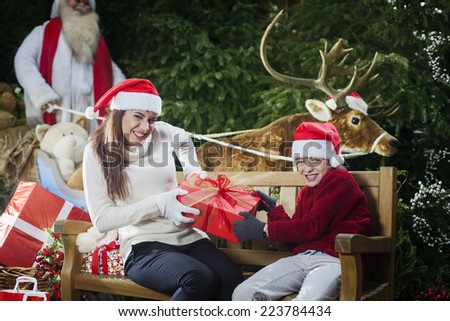 the dispute of santa claus\'s gifts