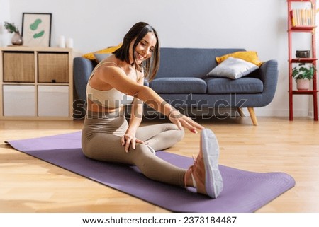 Similar – Foto Bild Hübsche Frau, die Yoga-Übungen im Park macht.