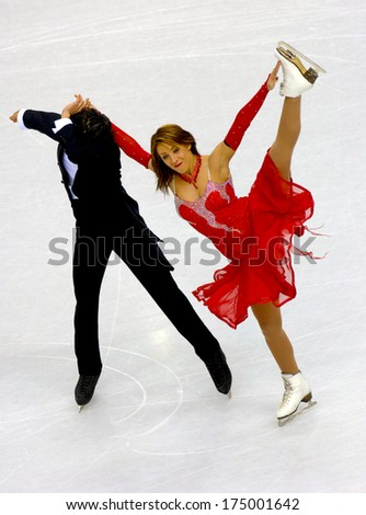 TURIN, ITALY-FEBRUARY 18, 2006: Federica Faiella and Massimo Scali competing during the Couple Figure Ice Skating during the Winter Olympic Games of Turin 2006.