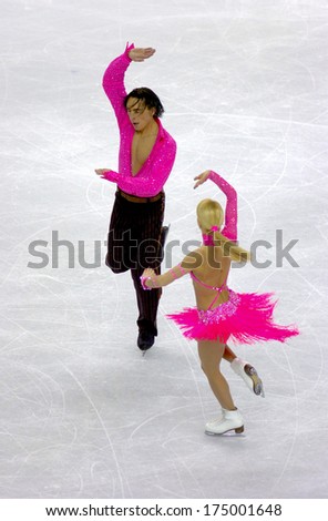 TURIN, ITALY-FEBRUARY 20, 2006: Elena Grushina and Ruslan Goncharov competing during the Couple Figure Ice Skating during the Winter Olympic Games of Turin 2006.
