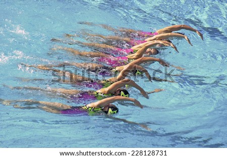 BARCELONA, SPAIN-JULY 15, 2003: Japan swimming synchronized team in action during the World Swimming Championship, in Barcelona.