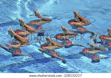 BARCELONA, SPAIN-SEPTEMBER 04,1999: South Korea swimming synchronized team in action during the World Swimming Championship, in Barcelona.
