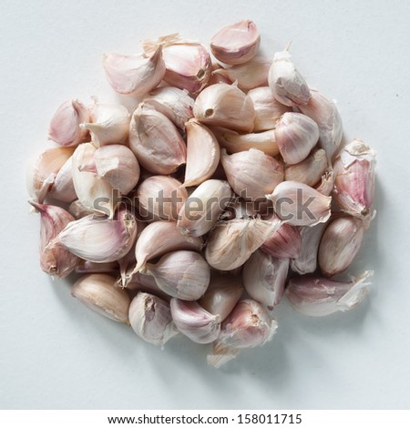 Garlic is fragrant spices commonly used in cooking