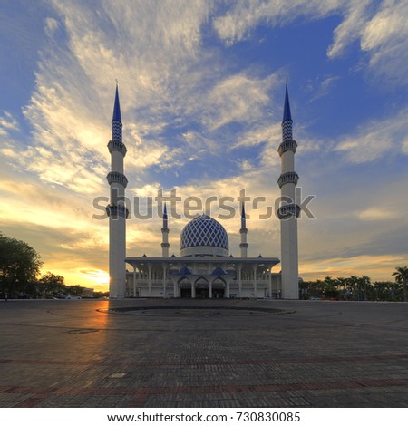 beautiful scenery of sunset at Sultan Salahuddin Abd Aziz Shah Mosque, Shah Alam