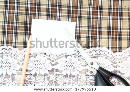 Blank note on cloth and pencils