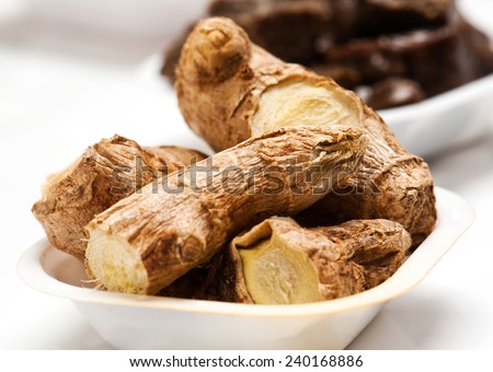 Dry ginger root