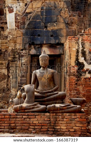 Buddha image, Attitude of the Buddha, The attitude of meditation