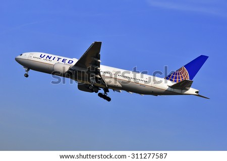 FRANKFURT,GERMANY-APRIL 10:airplane of United Airlines above the Frankfurt airport on April 10,2015 in Frankfurt,Germany.United Airlines is a major American airline carrier headquartered in Chicago.