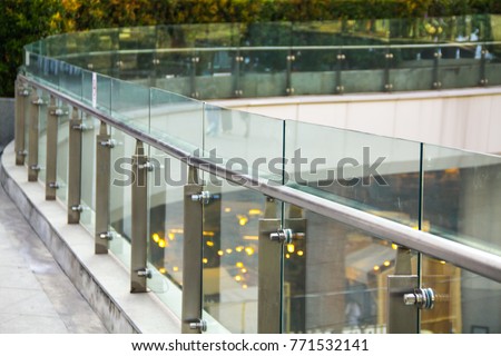 tempered laminated glass railing balustrade panels frame less ,safety glass for modern architectural buildings. Imagine de stoc © 
