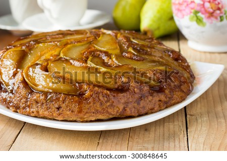 Vegan pie with caramelized pears