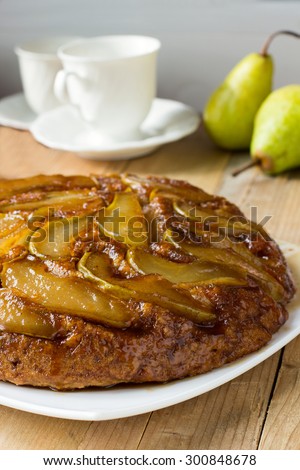 Vegan pie with caramelized pears
